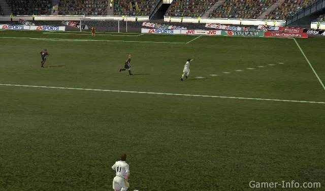 FIFA Football 2002 — 4